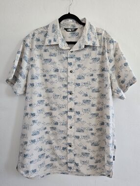 The North Face Short-Sleeve Cream Shirt with Blue Cabin Sketch Print Size XXL